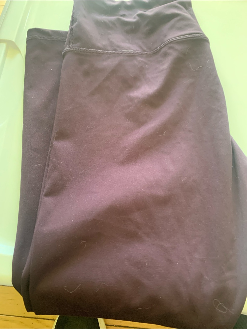 Hyba Maroon 24 inch legging size large
Like new